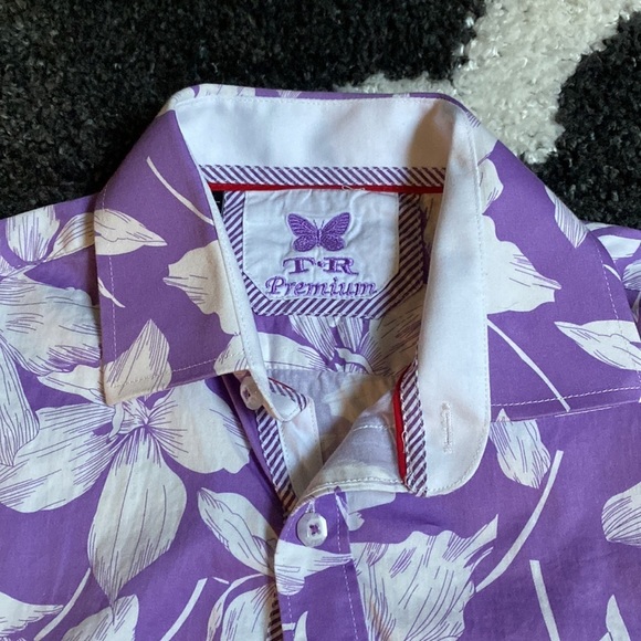 NWOT TR Premium Floral Purple Button Down Shirt size M - Picture 3 of 4